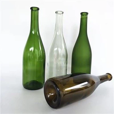 Steklenica rdečega vina 750 ml