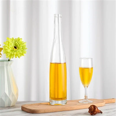 Alkoholna steklenica vodke